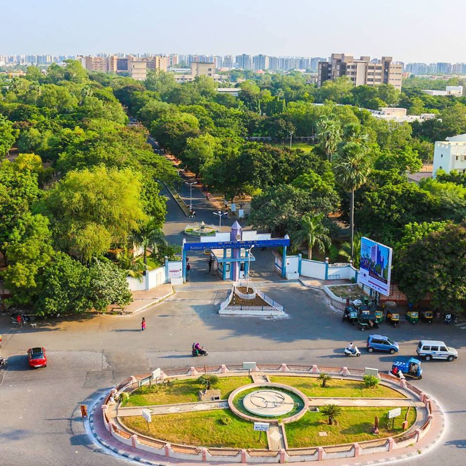 IIIT Surat - entrance