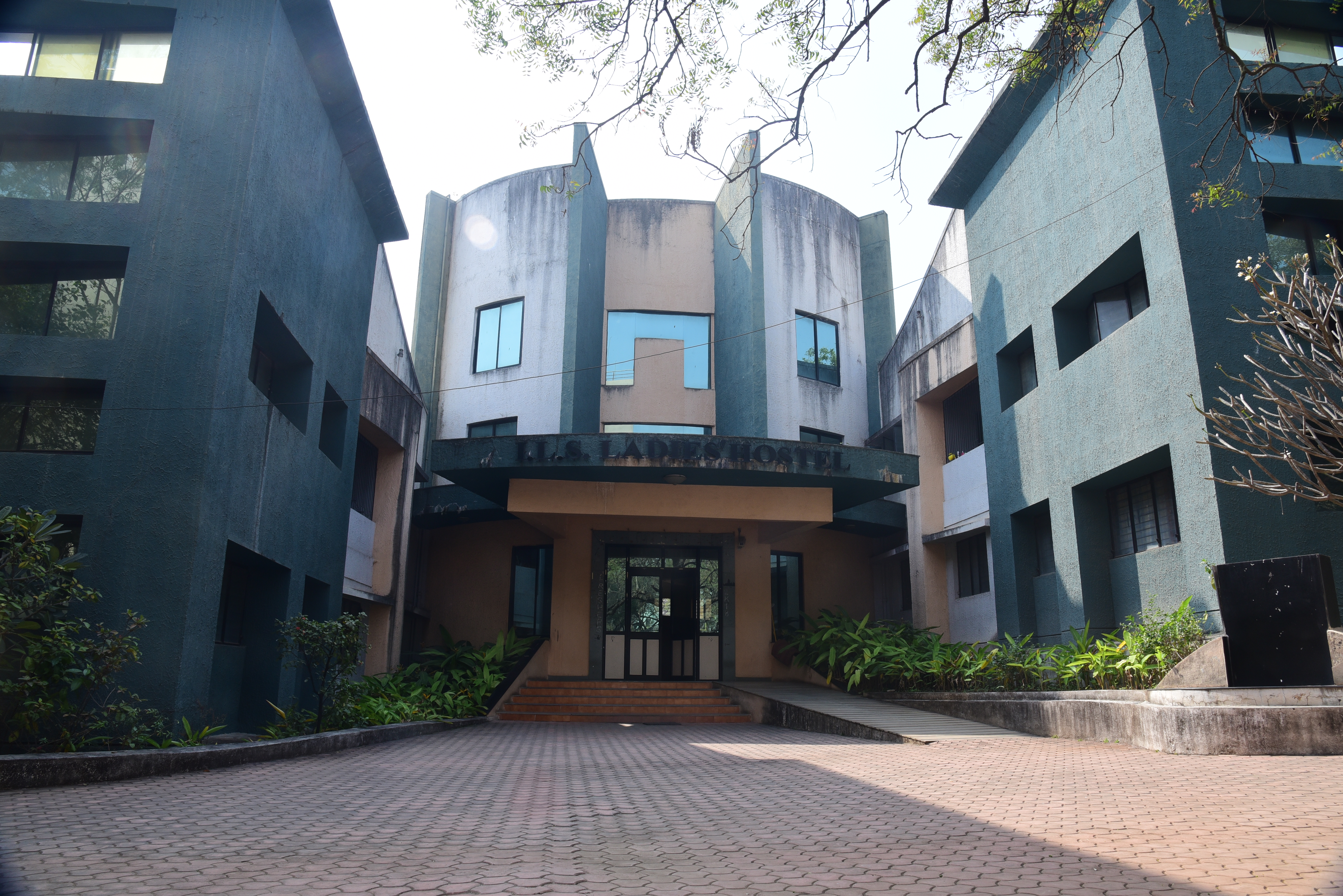ILS Law College - main