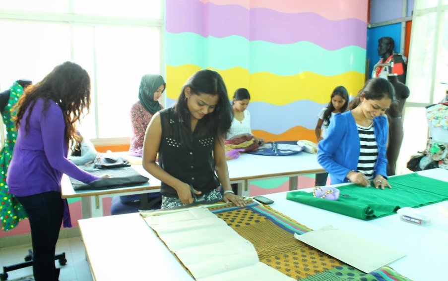 Indian Institute of Fashion Technology - labs