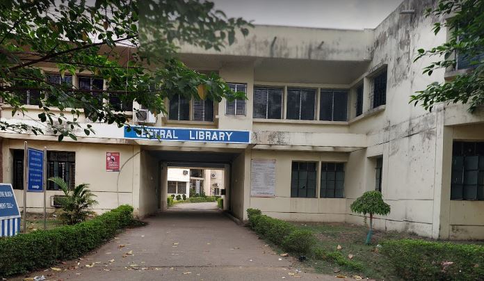 Indira Gandhi Institute of Technology - library