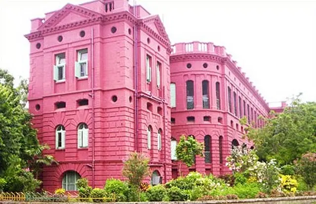 Institute of Post Graduate Medical Education and Research - campus