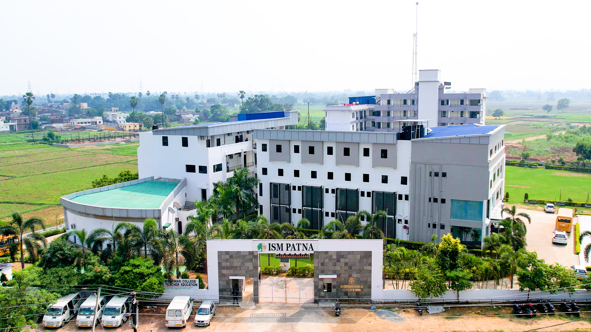 ISM - International School of Management - campus