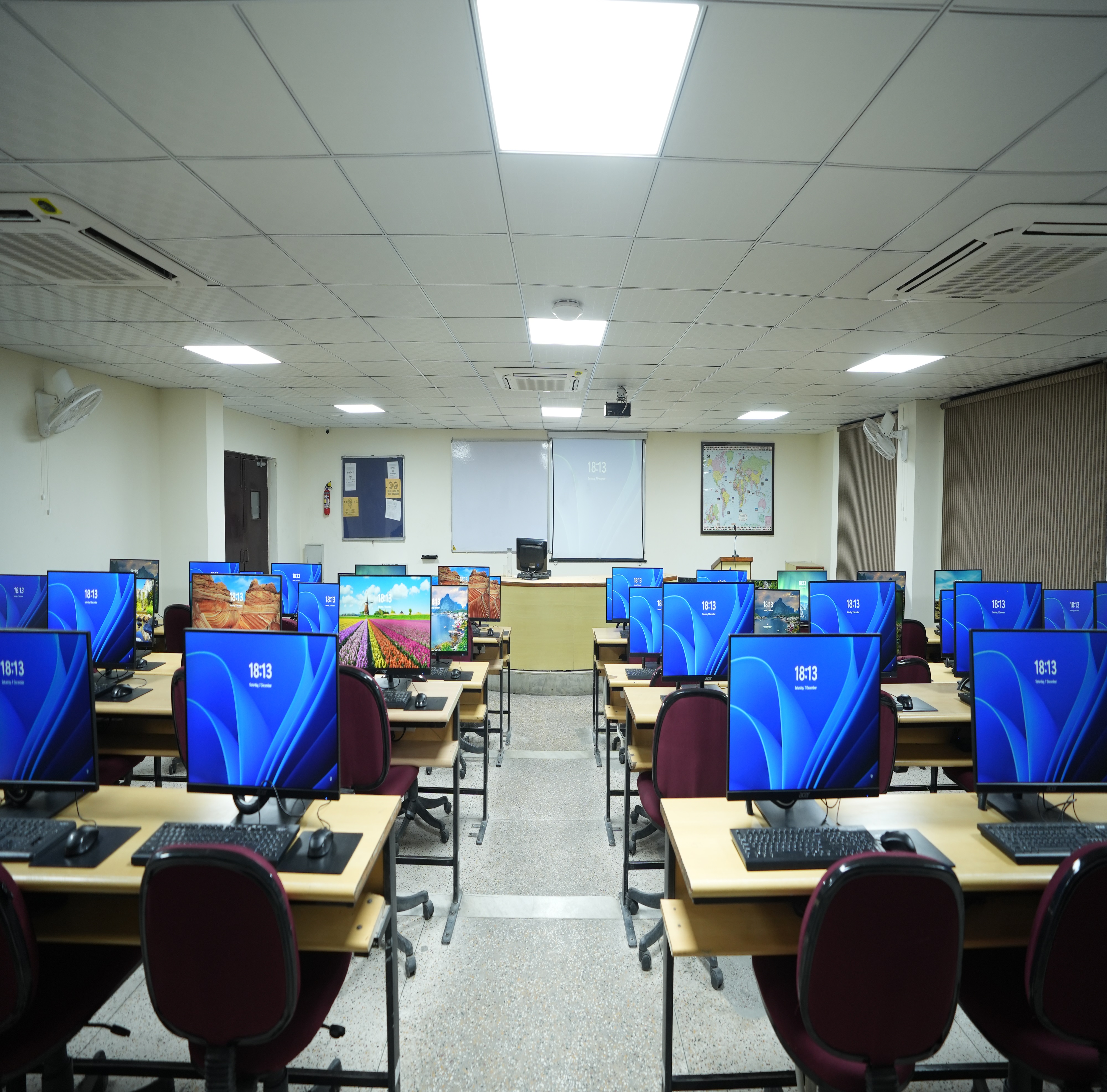 Jagan Institute of Management Studies, Rohini - labs