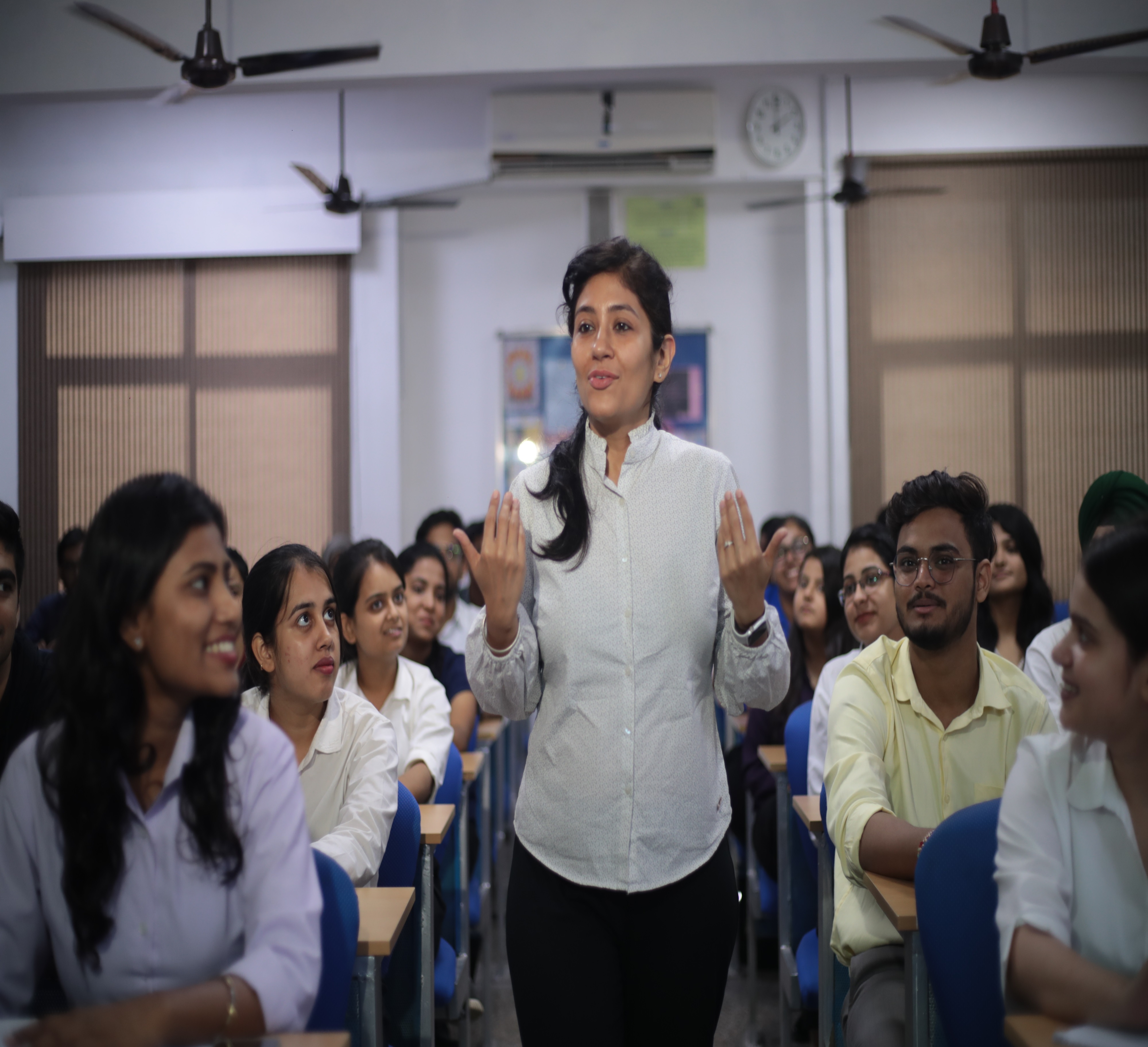 Jagan Institute of Management Studies, Rohini - classroom