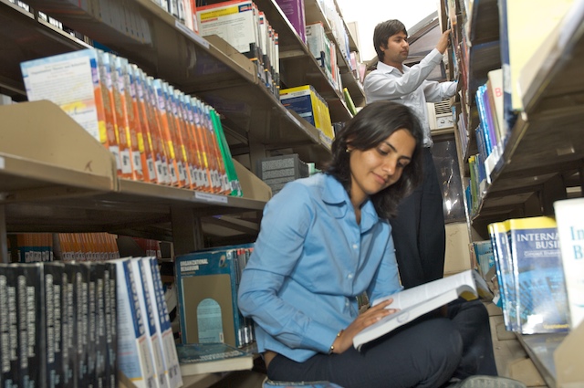 Jagannath Community College - library