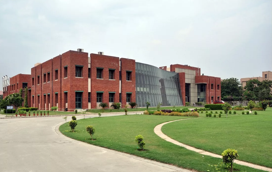 Jaipuria Noida - campus
