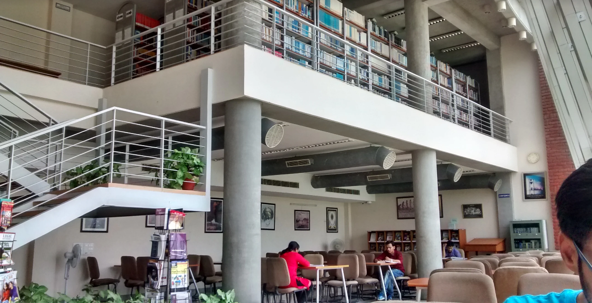 Jaipuria Noida - library