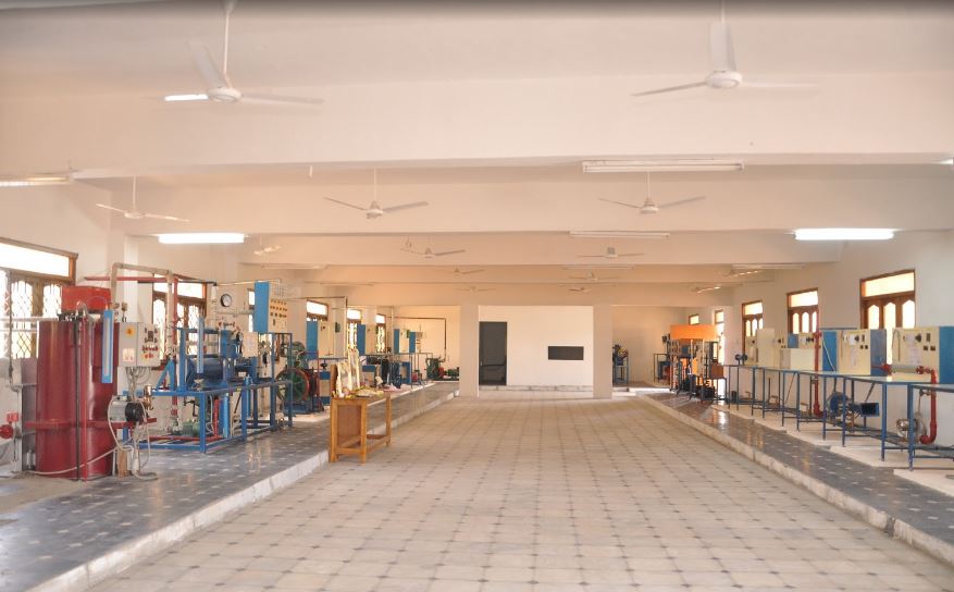 Jeppiaar Institute of Technology - labs