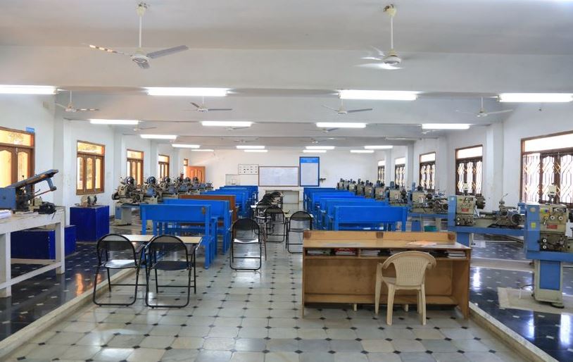 Jeppiaar Institute of Technology - labs