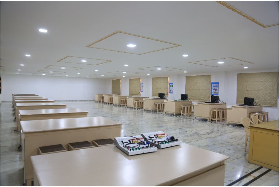 Jeppiaar Institute of Technology - classroom