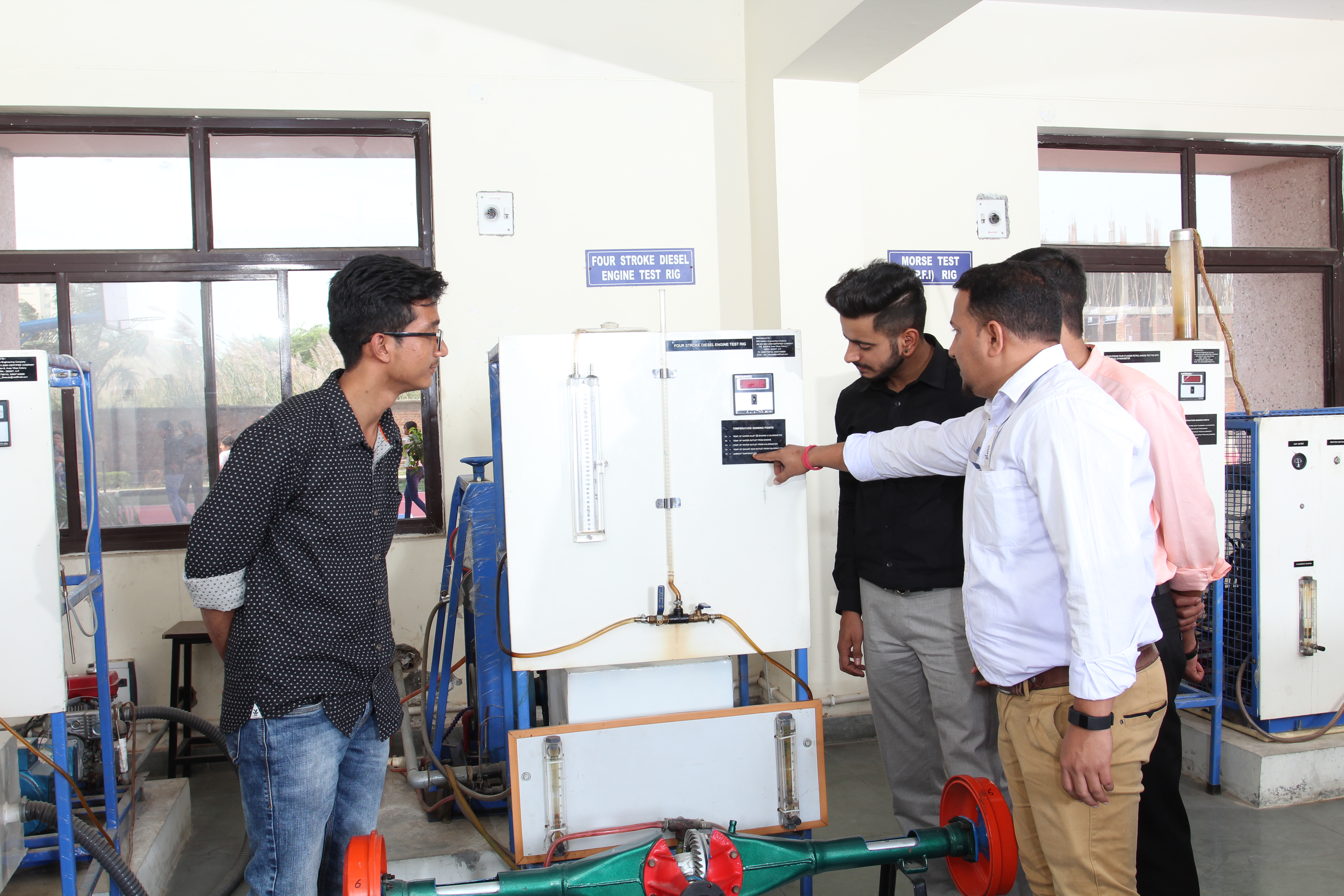 JIMS Greater Noida - labs