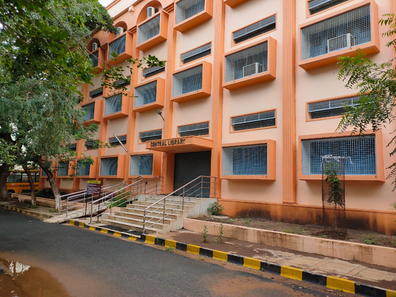 G. Pulla Reddy Engineering College - library