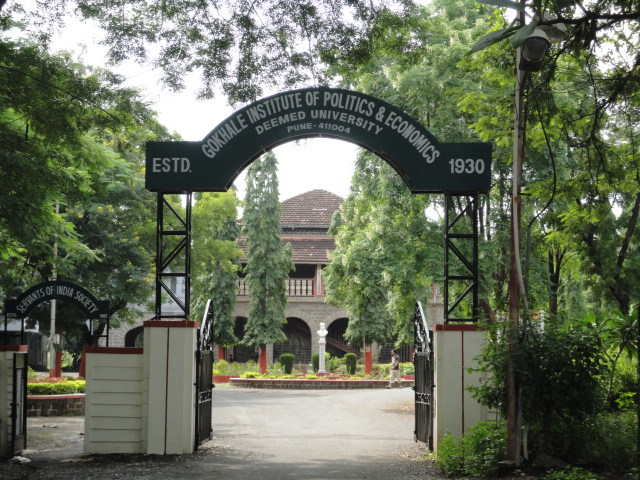 Gokhale Institute of Politics and Economics - entrance