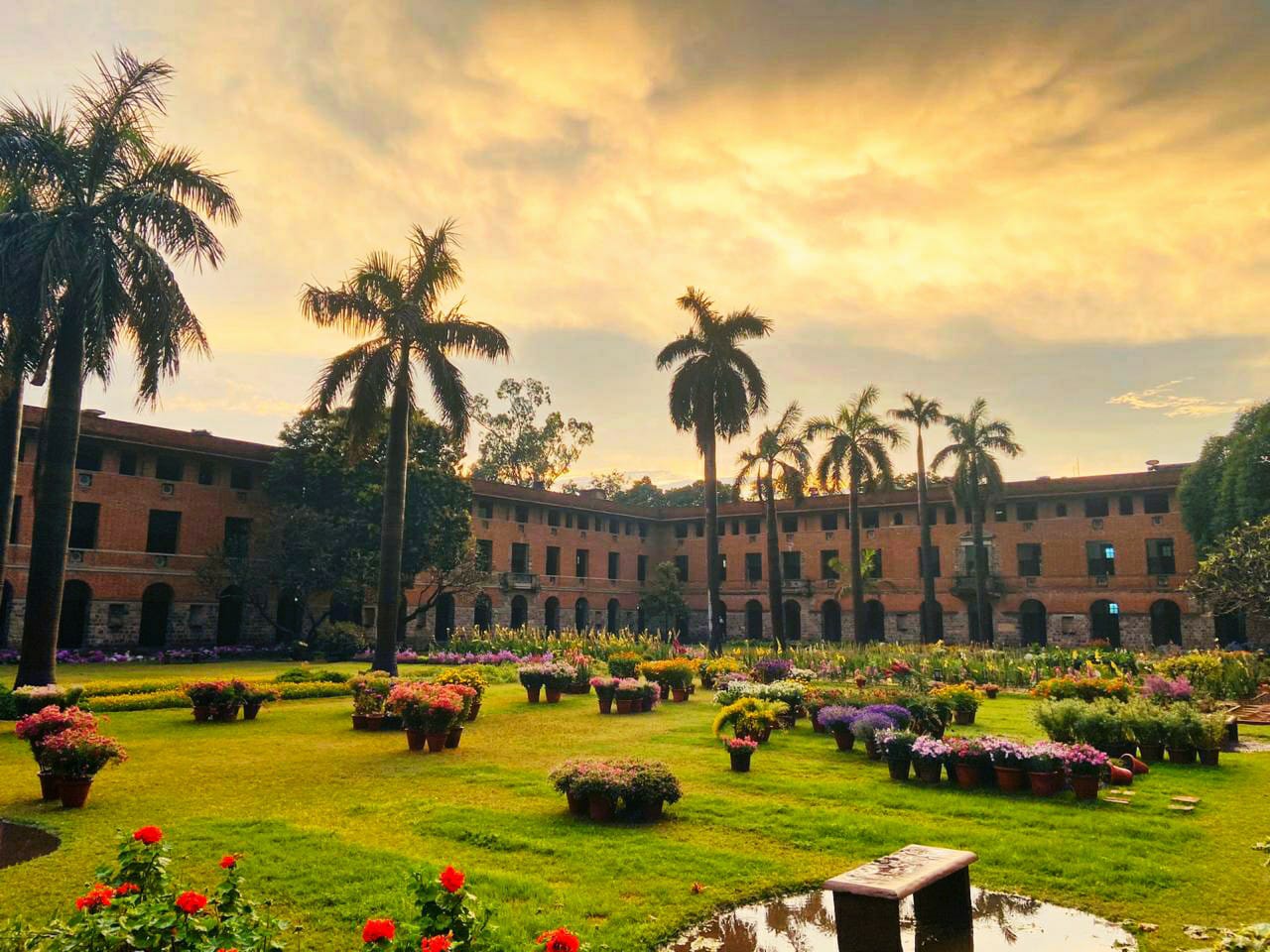 Miranda House New Delhi - campus