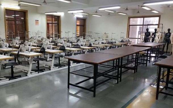 NIFT Gandhinagar - labs