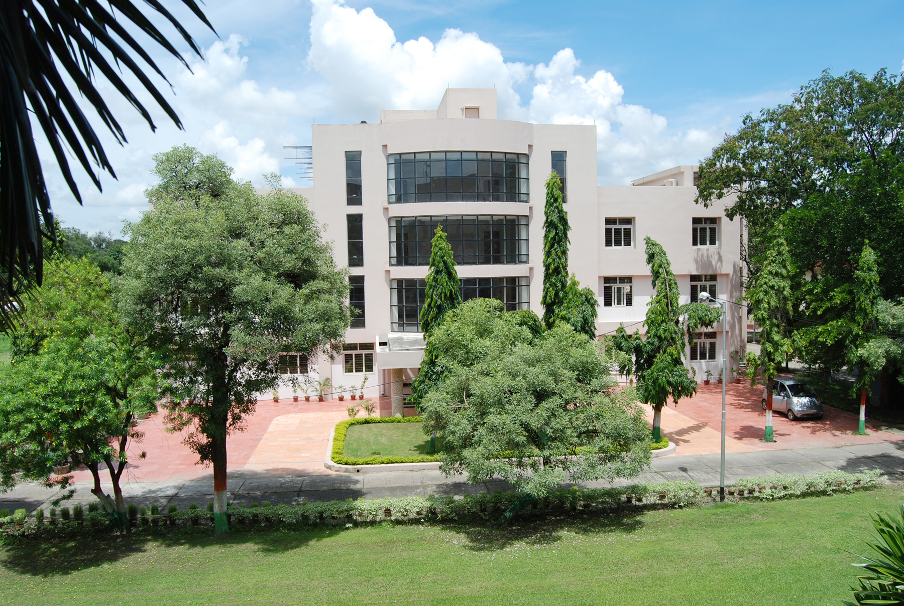 National Institute of Technical Teachers' Training and Research, Kolkata - campus