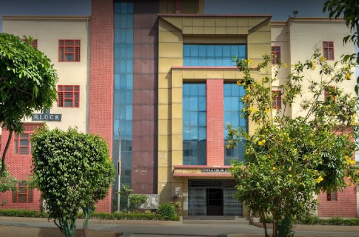Raj Kumar Goel Institute of Technology (RKGIT) - library