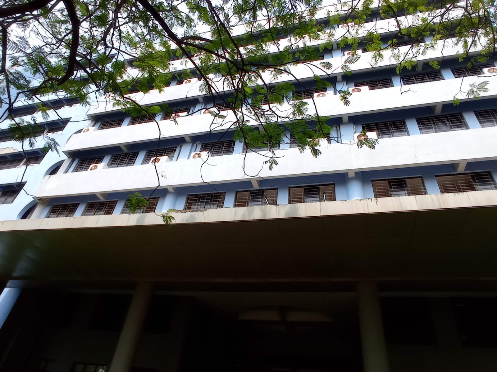 Sardar Patel Institute of Technology - campus
