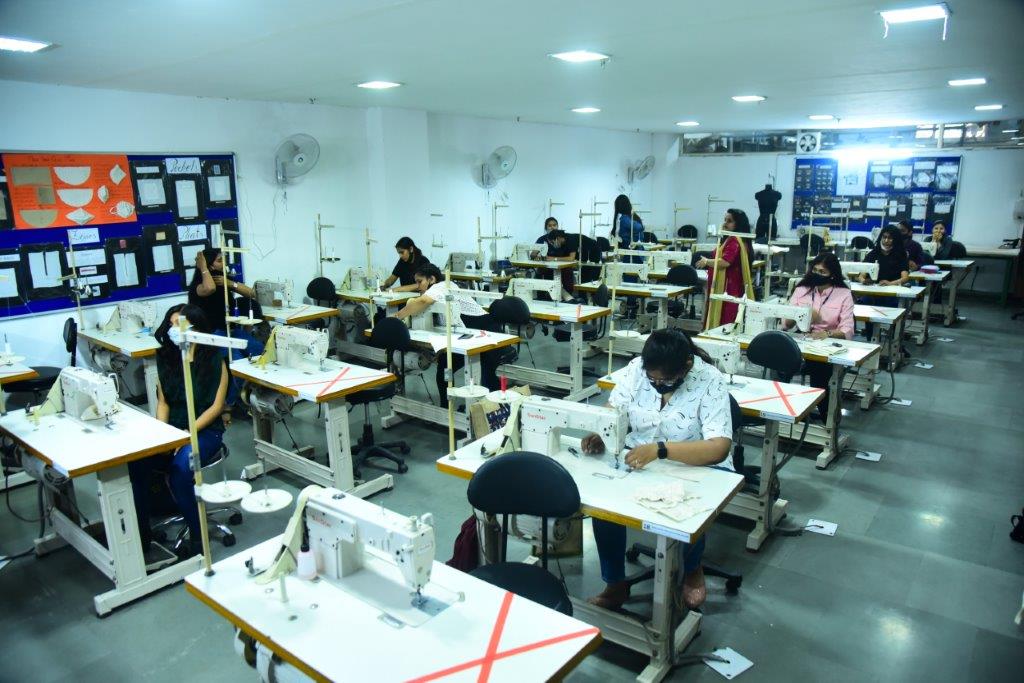 Satyam Fashion Institute - labs