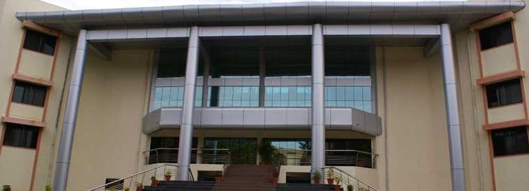 Armed Forces Medical College - library