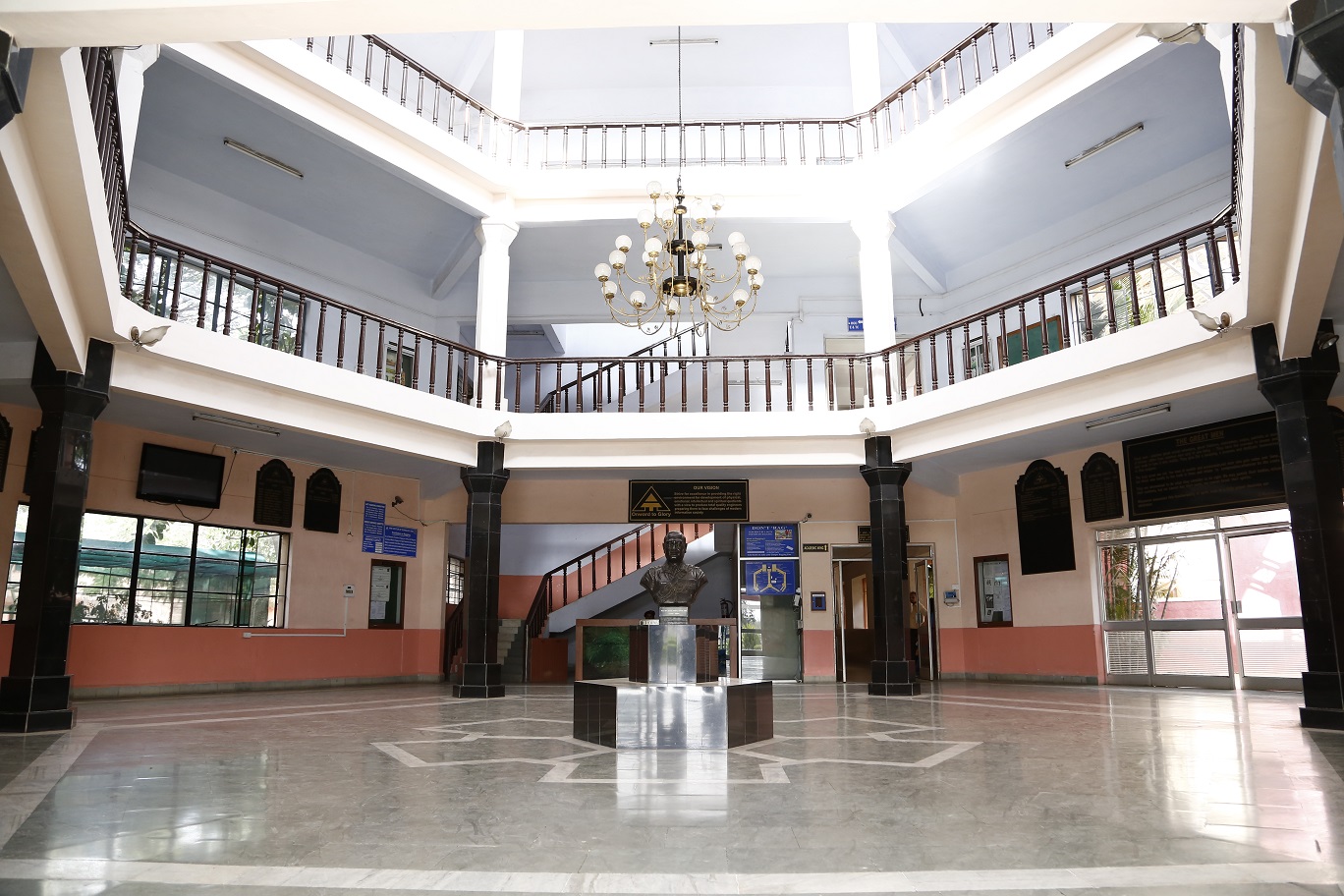 Army Institute of Technology - entrance
