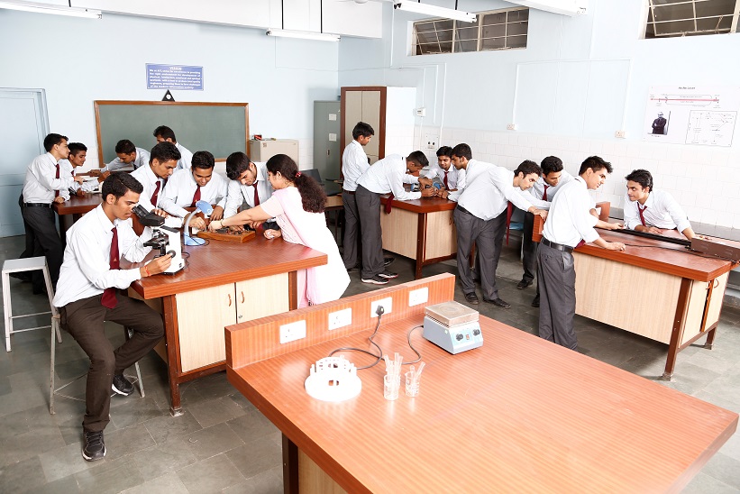 Army Institute of Technology - labs