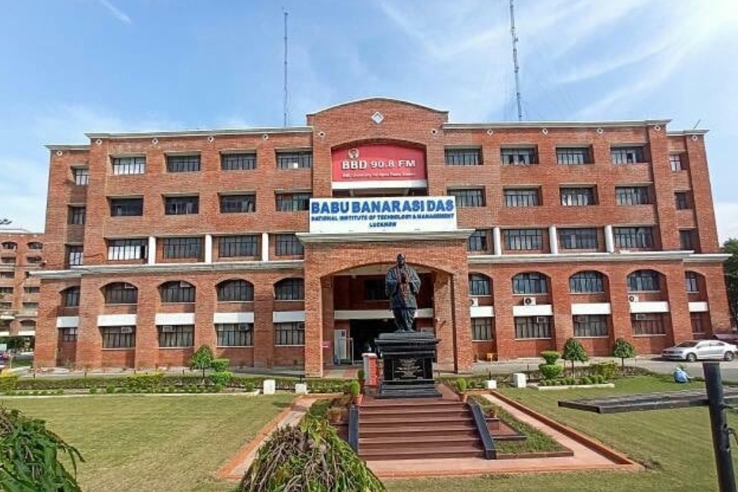 Babu Banarasi Das National Institute of Technology and Management - campus