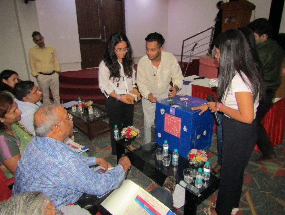 FDDI Noida - students
