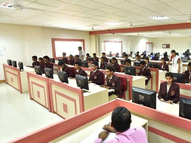 TIT - Technocrates Institute of Technology - labs