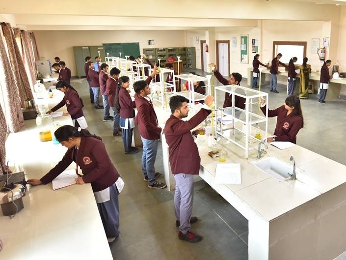 TIT - Technocrates Institute of Technology - labs
