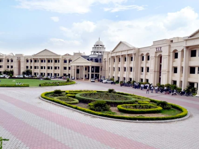 TIT - Technocrates Institute of Technology - campus