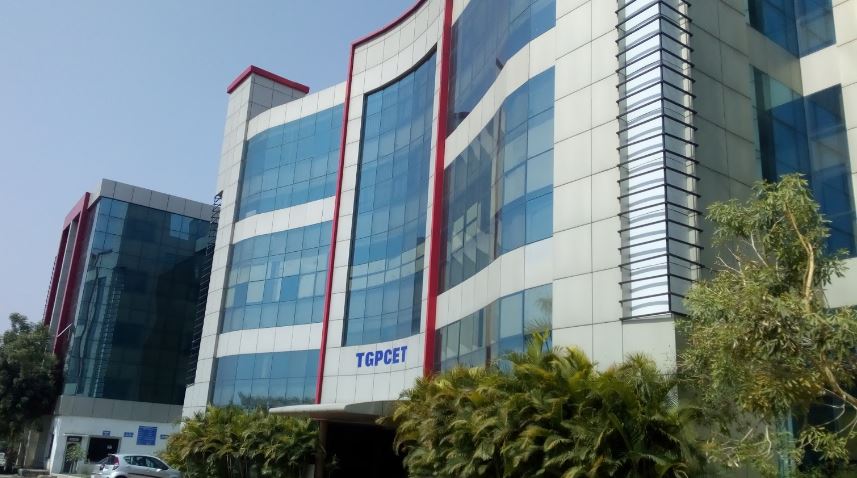 Tulsiramji Gaikwad-Patil College of Engineering and Technology - campus