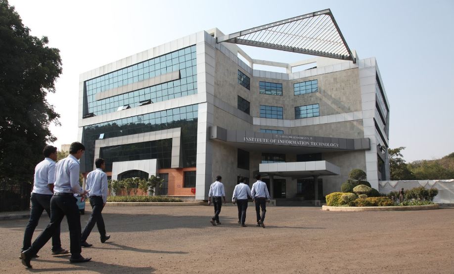 Vidya Pratishthan's Institute of Information Technology - campus