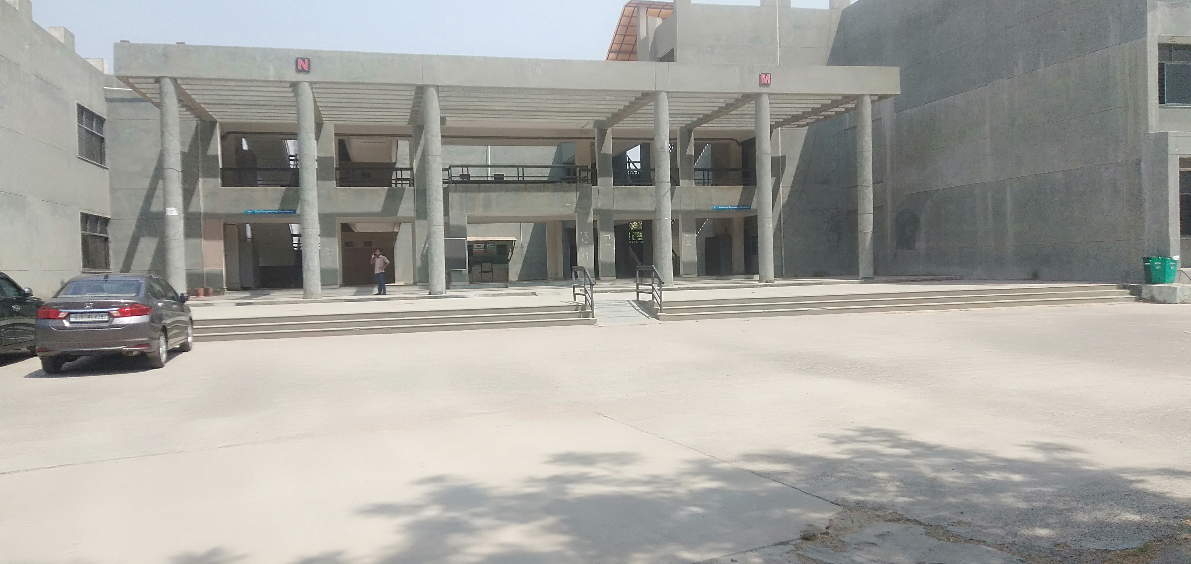 Vishwakarma Government Engineering College - campus
