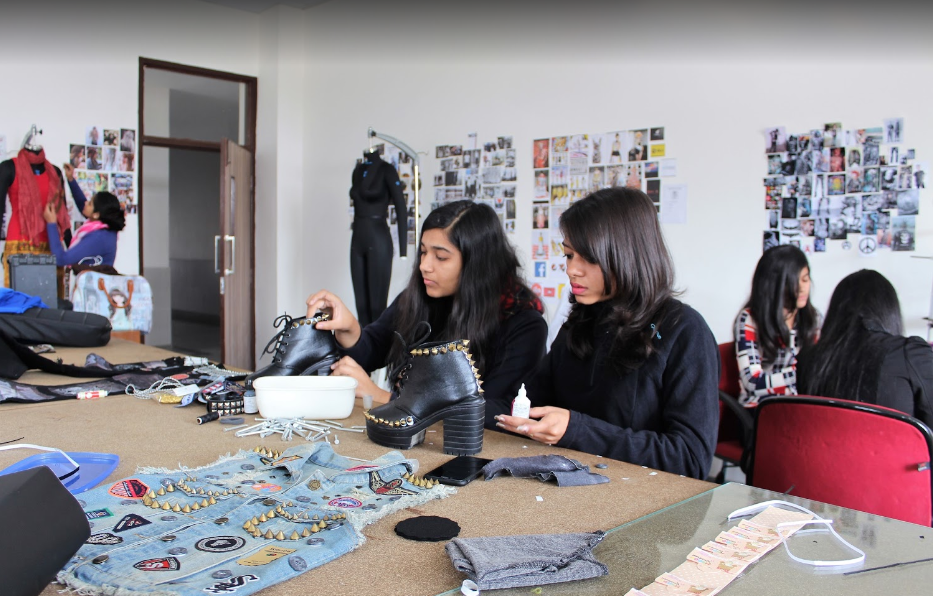 World University of Design - labs