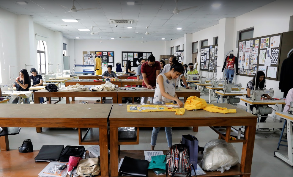 World University of Design - labs