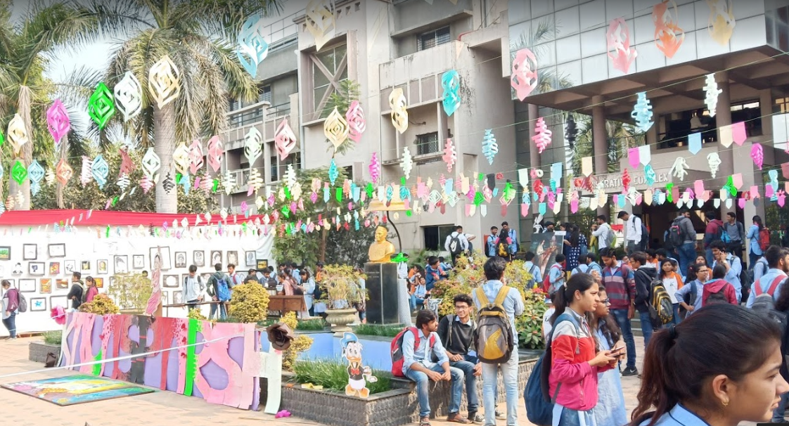 Yeshwantrao Chavan College of Engineering, Nagar Yuwak Shikshan Sanstha - fest