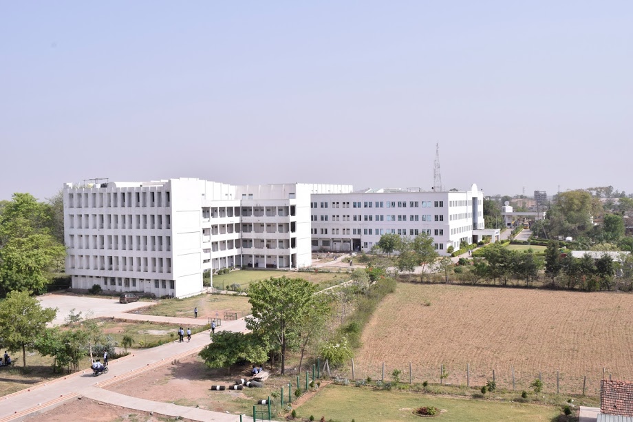 AKS University - campus