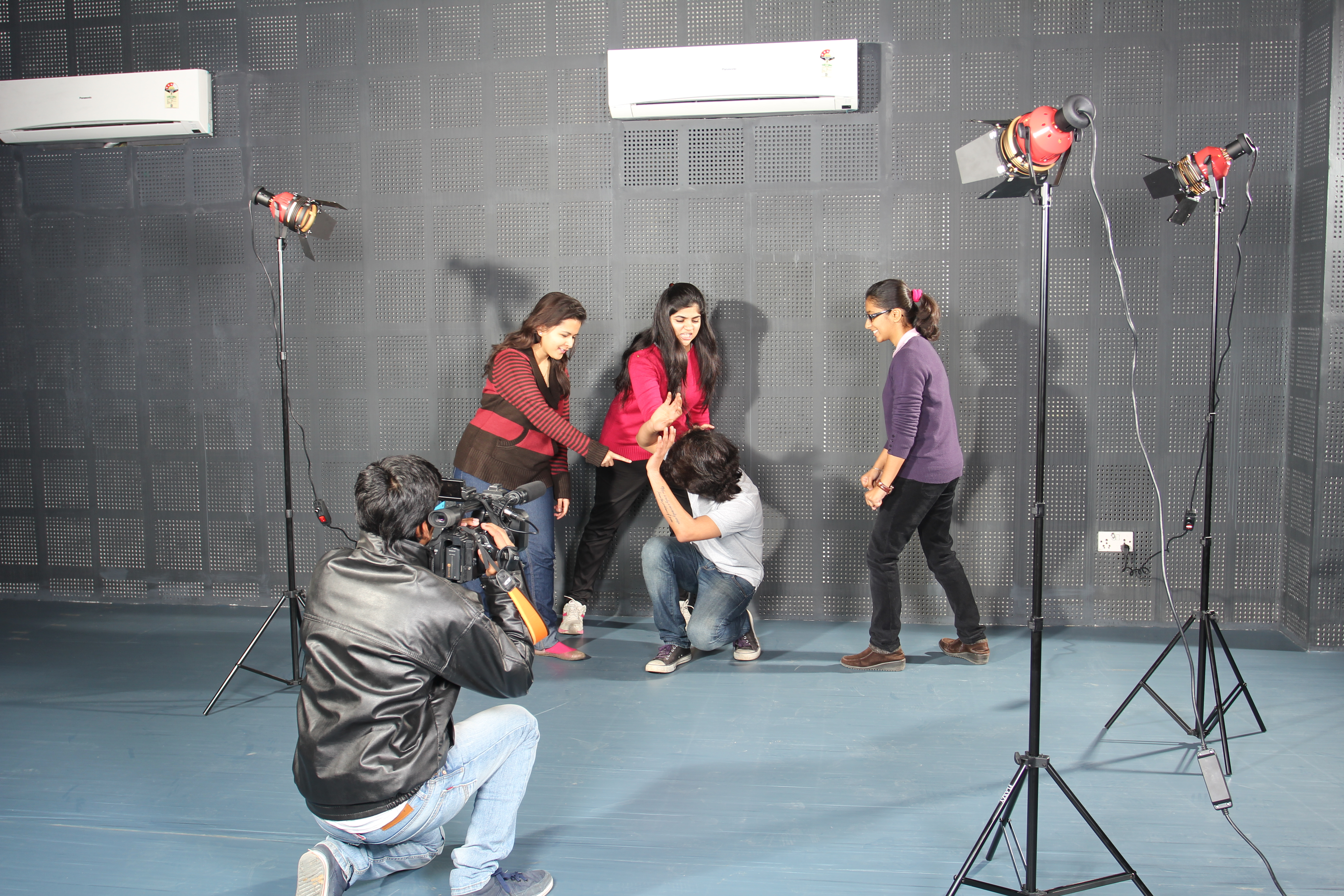 Amity University Gurgaon - students