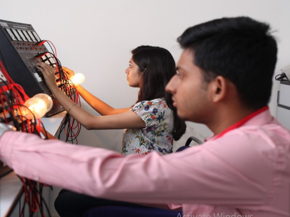 Amity Kolkata - labs