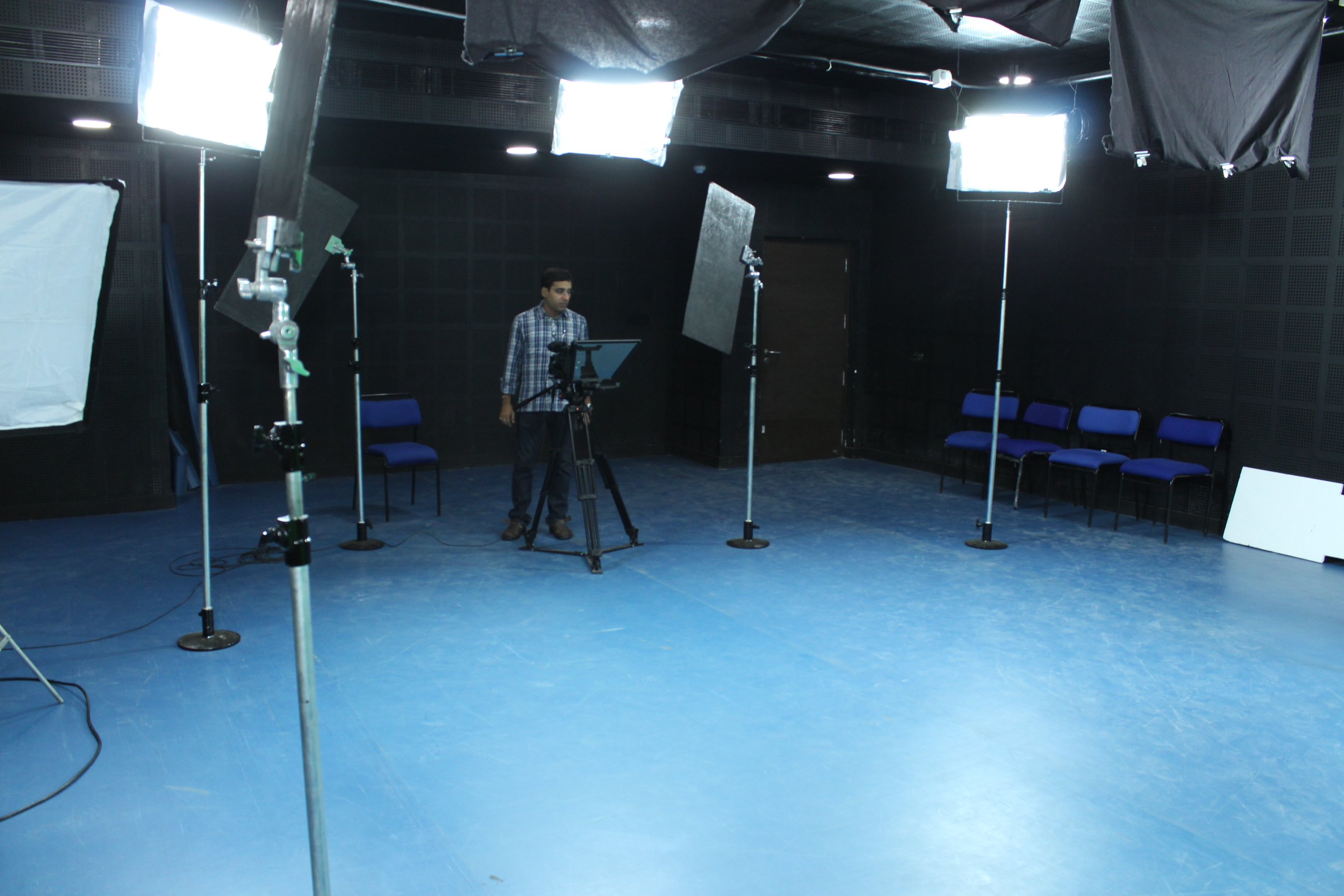 Amity Kolkata - labs
