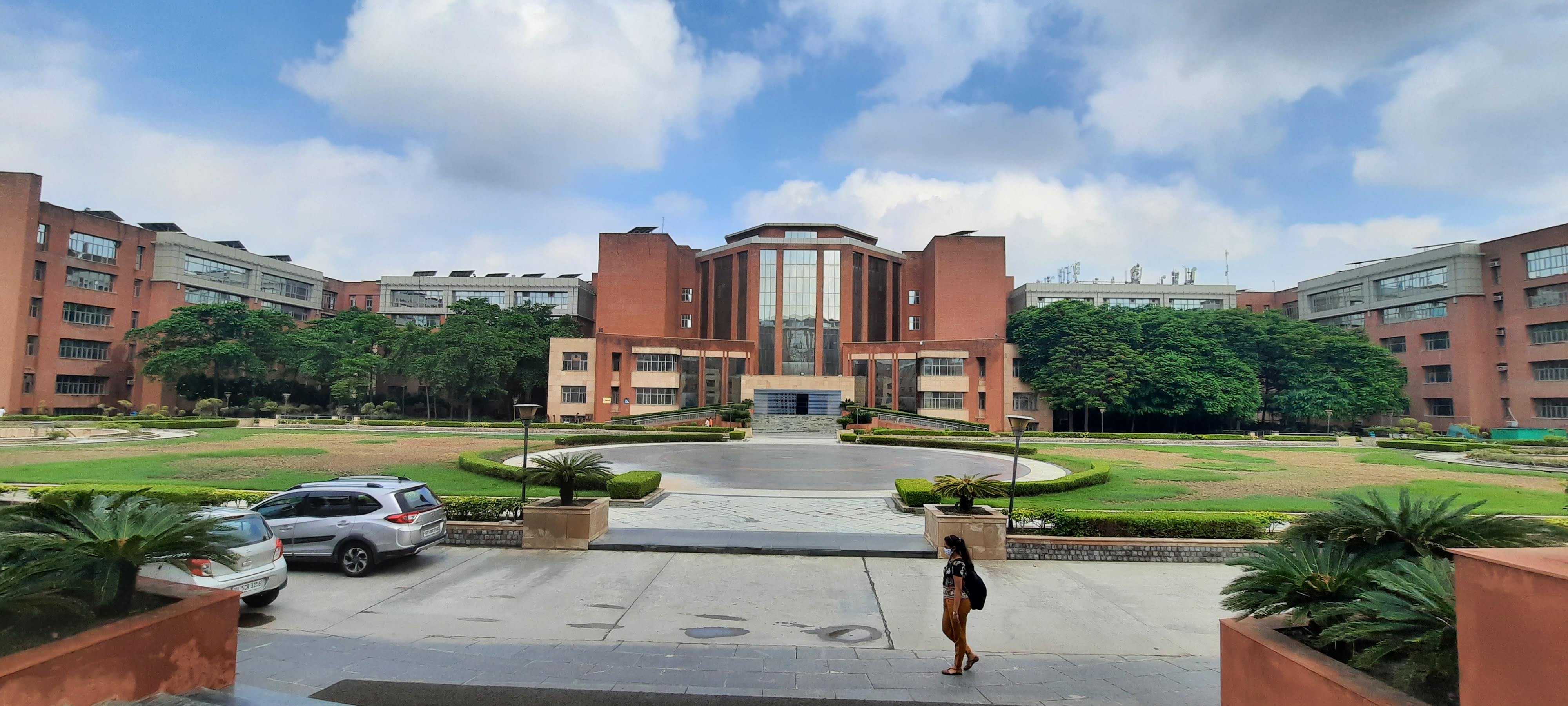 Amity University Noida - campus