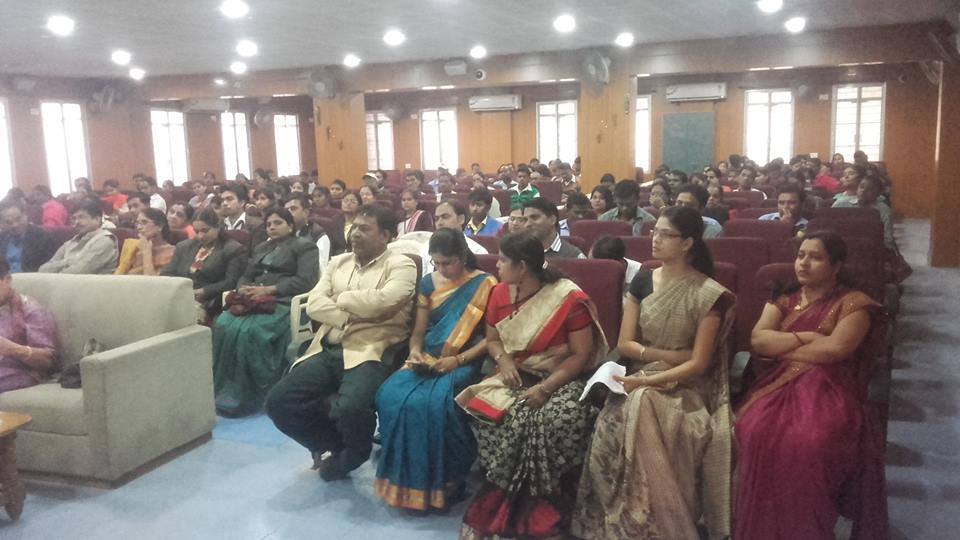 Atal Bihari Vajpayee Vishwavidyalaya - auditorium