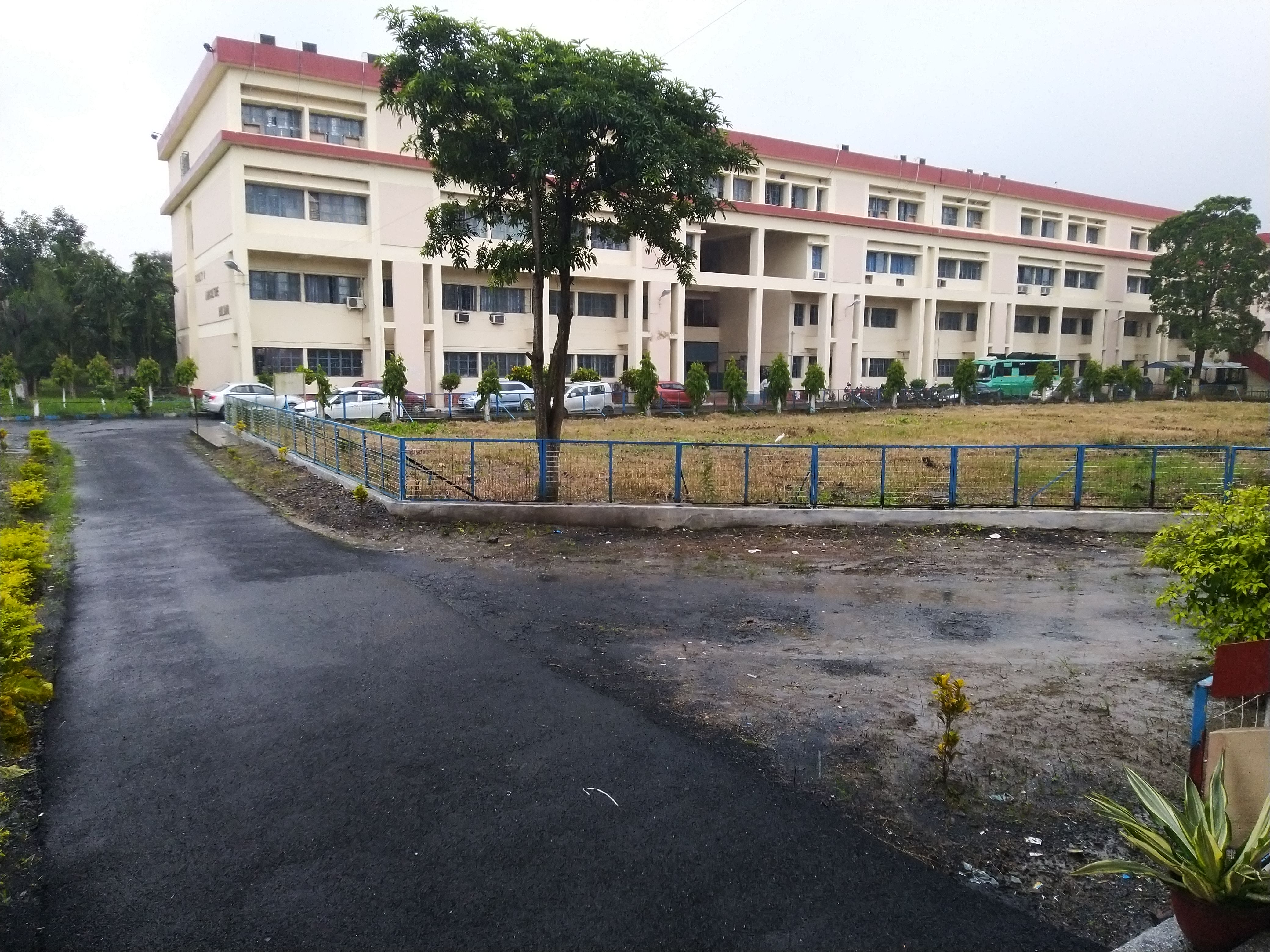 BCKV - Bidhan Chandra Krishi Viswavidyalaya - campus