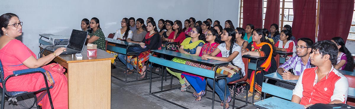 Calcutta University (University of Calcutta) - classroom