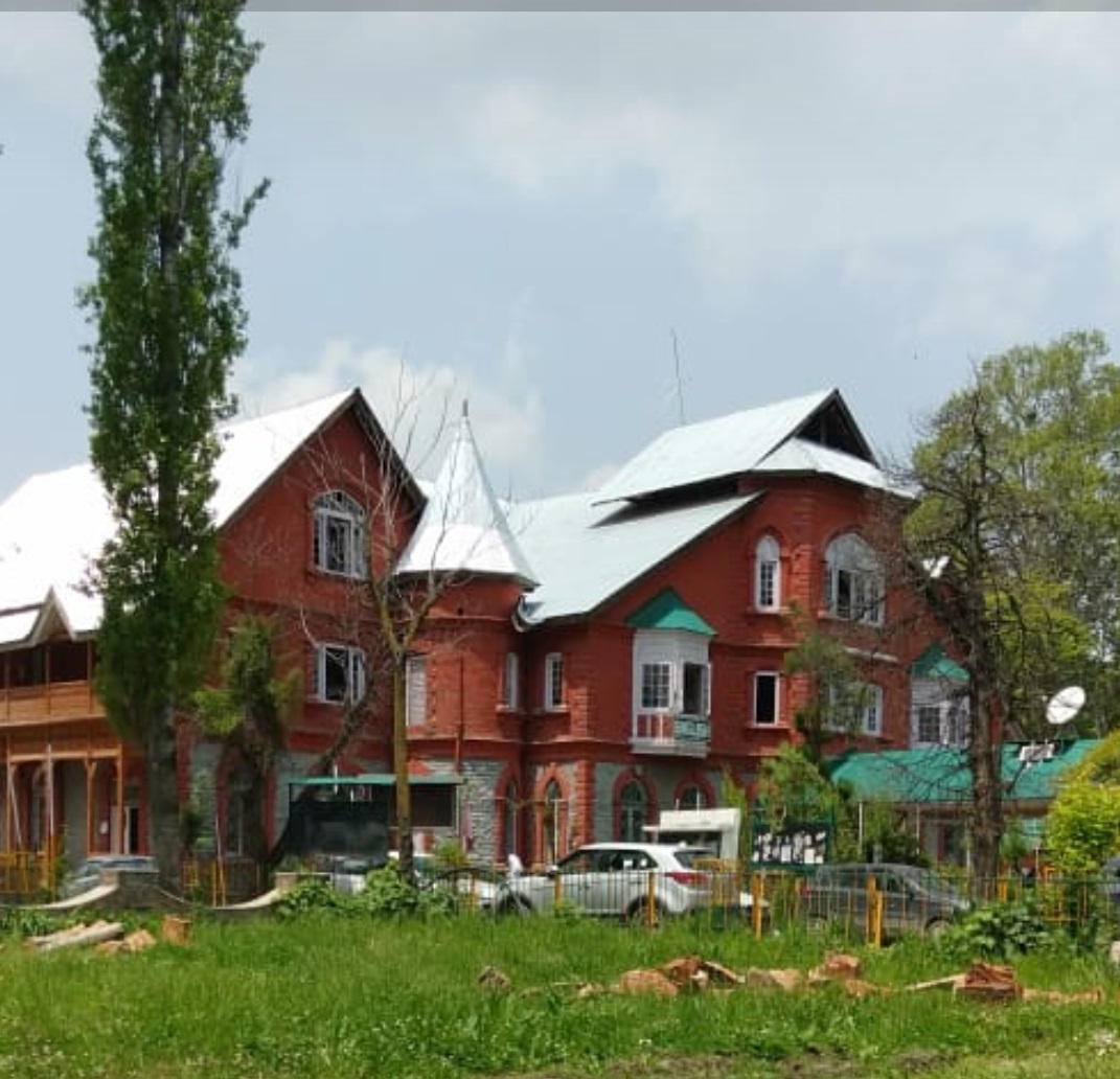 Cluster University - campus