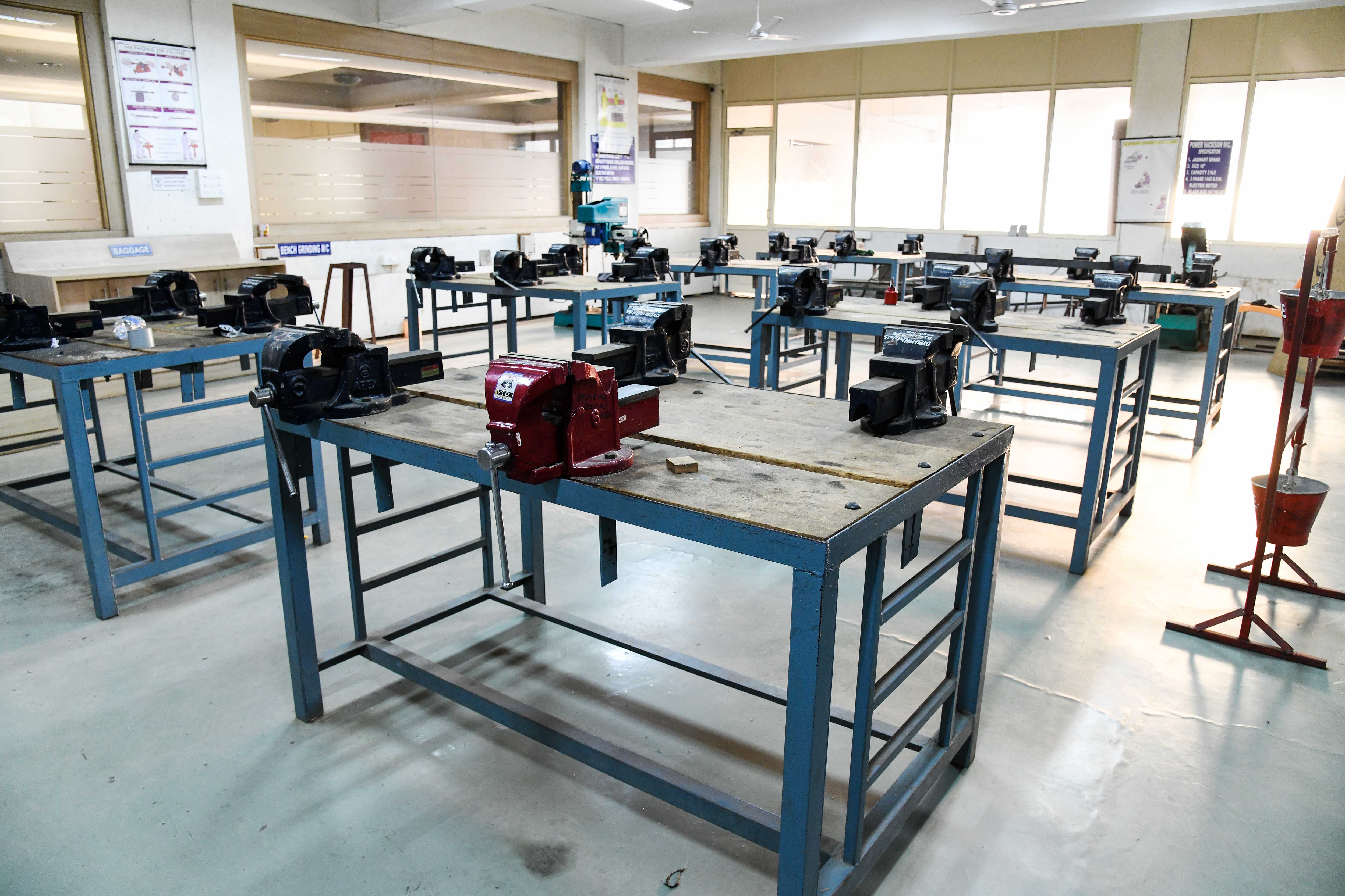 DY Patil International University (DYPIU) - labs