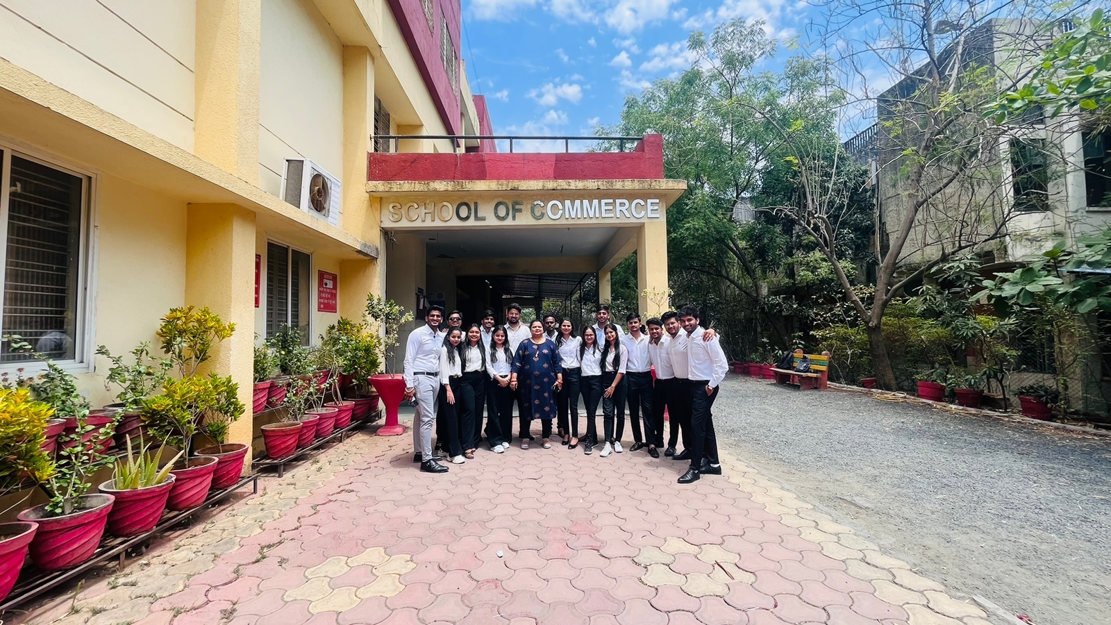Devi Ahilya Vishwavidyalaya - academic