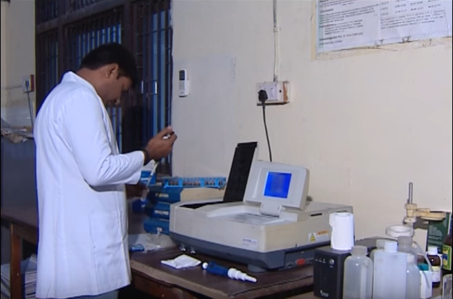Devi Ahilya Vishwavidyalaya - labs