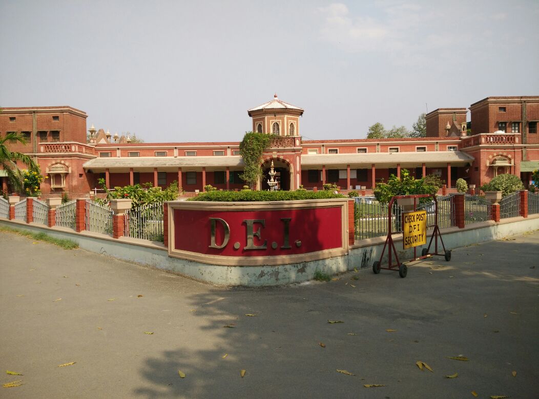 DEI Agra - campus